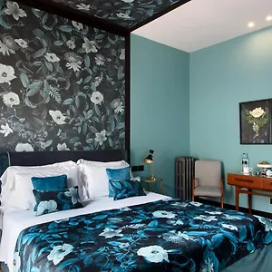 Bed & Breakfast Velona's Jungle Luxury, Florens