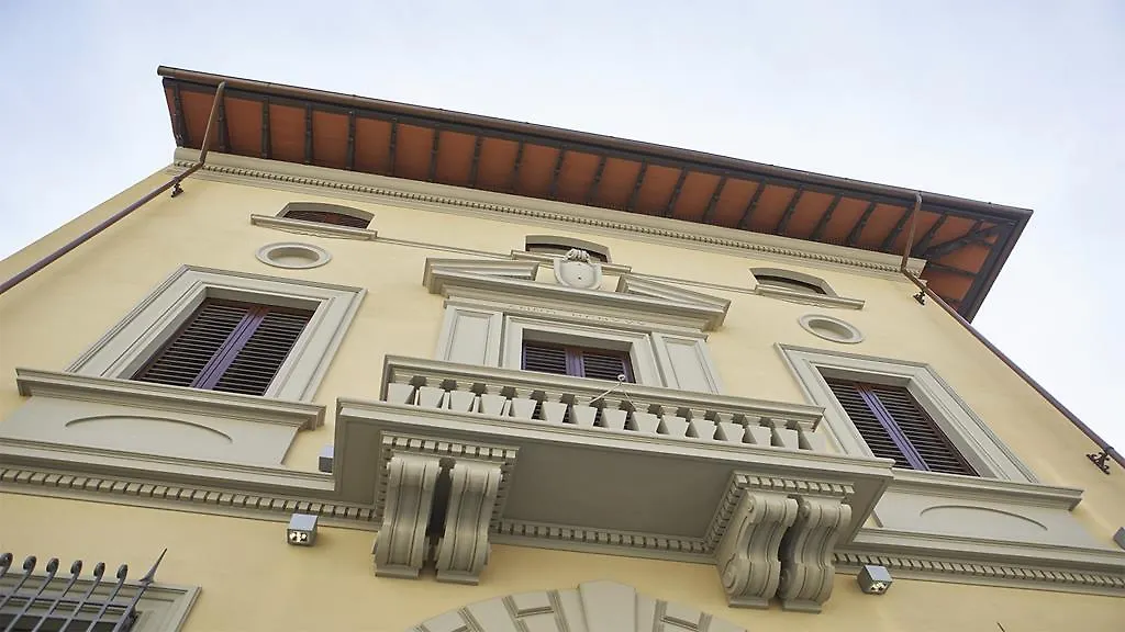 Messori Suites Florens Bed & Breakfast